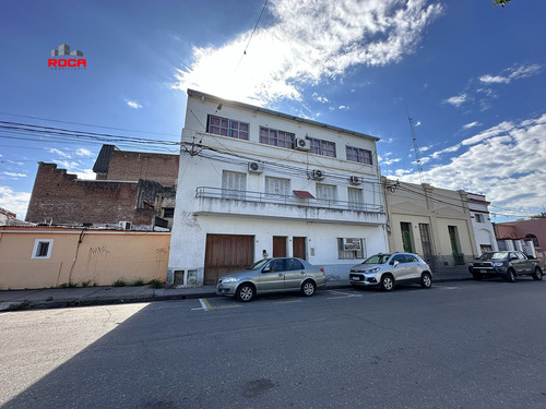 Casa Céntrica En Venta En El Cenrtro De Jujuy, 3 Plantas