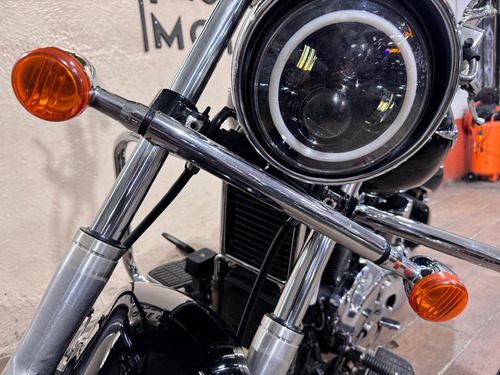 Poderosa Suzuki Boulevard C90, Para Todo Tipo De Viajes