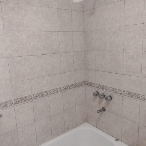 Imagen 9 de 10 de Venta De Departamento De 3 Ambientes En Wilde Centro