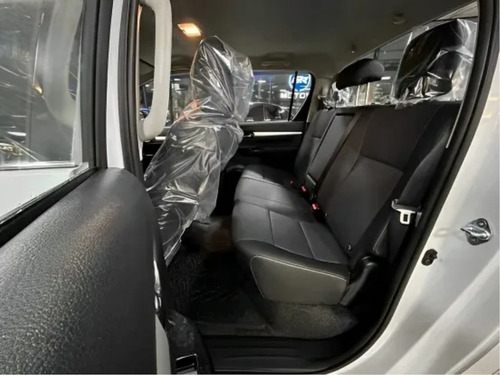 Toyota Hilux 2.8 D-4D TURBO DIESEL CD SRX 4X4 AUTOMÁTICO