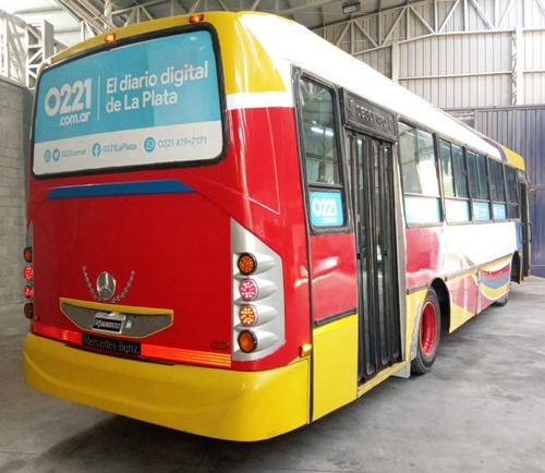 Mercedes Benz Of 1418 - Modelo 2012
