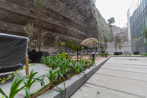 Descubre Las Oficinas Ideales En Prolongación Reforma Santa Fe! Se Entregan Terminadas A Las Necesidades Del Cliente. Llave En Mano. Espacios A Medida, Seguridad 24/7, Terraza Y Más.