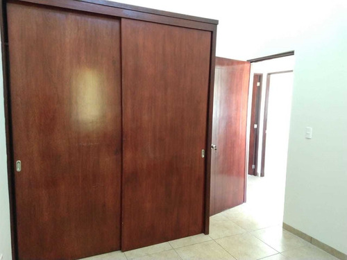 Imagen 13 de 21 de Rento Casa Calle Melitón Balderas Celaya