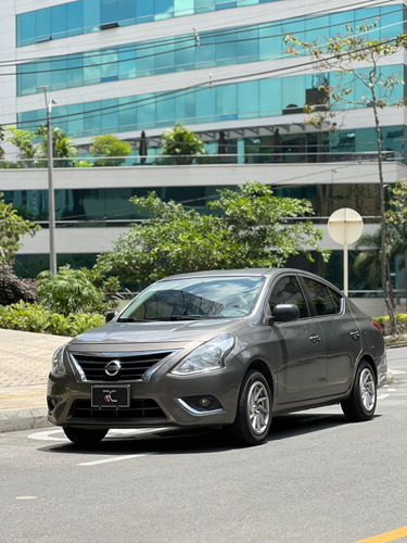 Nissan Versa 1.6 Drive