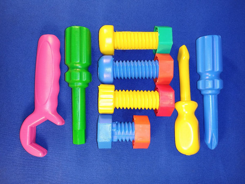 Imagen 3 de 4 de Tornillos Y Desarmadores De Juguete 12 Pz Material Didactico