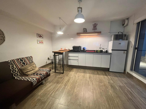 Imagen 1 de 10 de Apto . 1 Dormitorio Y Medio , Zona Montevideo Shopping .