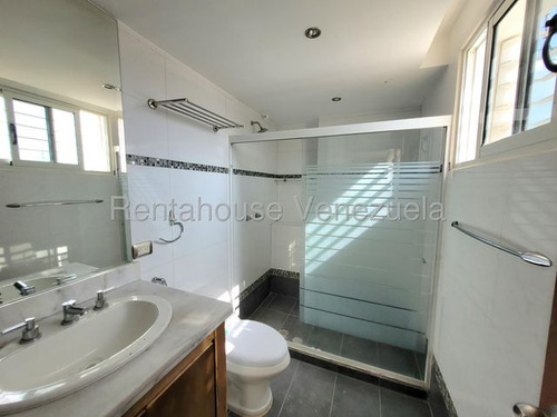 Valeria Chong Casa Duplex Alquiler Amoblada Y Equipada Barquisimeto Lara Zona Este Ciudad Roca Residencial Económico Código Inmobiliaria Rent-a-house 25-21010