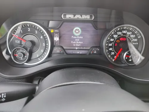 RAM 1500 3.6 BigHorn 4x4 Hibrida