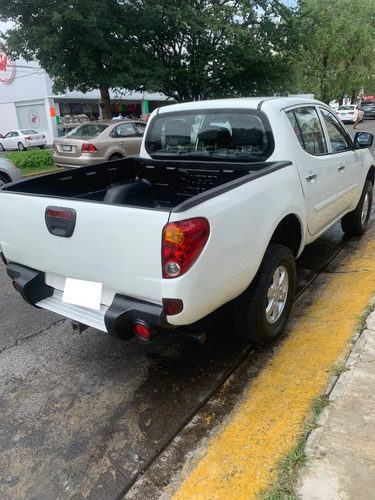 Imagen 7 de 15 de Mitsubishi L200 Diesel Doble Cabina 4x4 2015