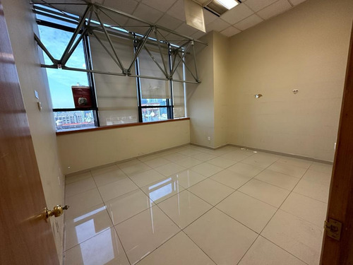 Juárez, 2000m2 Totalmente Acondicionado, Privados, Salas De Juntas, Amplias Áreas Abiertas De Trabajo, Baños, Excelente Ubicación