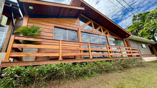 Chalé Encantador Com Vista Para O Lago - Itú/sp (paineras) Porteira Fechada