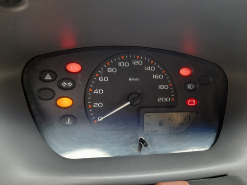 Imagem 8 de 9 de Chevrolet Celta