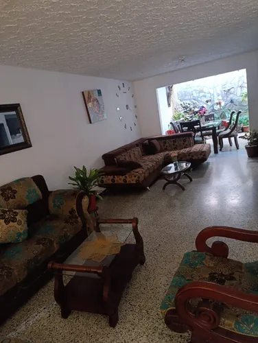 Descubre Tu Próximo Hogar En El Corazón De Cuarto De Legua, Cali: Una Residencia Excepcional De Gran Amplitud Y Diseño Funcional