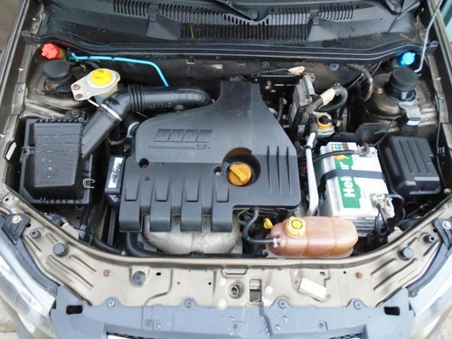 Imagem 14 de 15 de Fiat Palio Weekend Adventure Locker