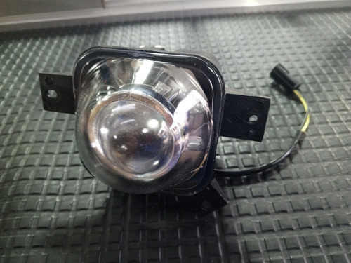 Faro Antiniebla Izquierdo Volkswagen Gol 01-05