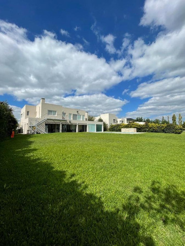 Imagen 3 de 30 de Oportunidad! Casa De 480m2 - 7 Amb - Haras Santa Maria