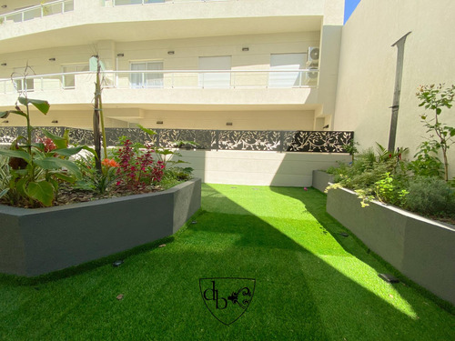 Venta De Departamento Tipo Duplex De 2 Ambientes En Pozo En Adrogué