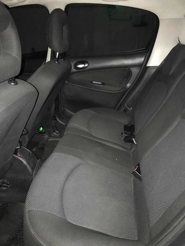 Peugeot 207 2011 1.6 Xt