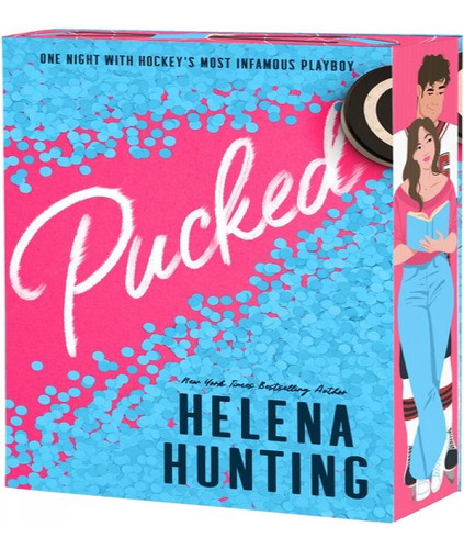 Pucked, De Hunting Helena. Editorial Entangled Amara En Inglés, 2024