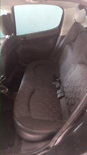 Imagem 14 de 15 de Peugeot 206 2008 1.4 Presence Flex 5p