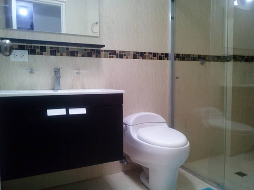 Imagen 4 de 13 de Tonwhouse En Venta El Rincon Fatima Pestana 0424-1621777/0424-4298868 Cod 130363