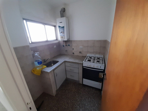 Imagen 6 de 30 de Departamento De 3 Ambientes - Lateral - Alberti 3200