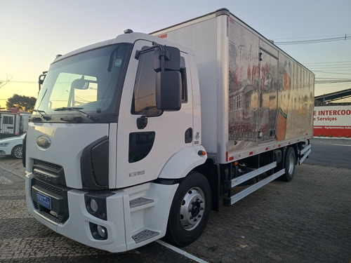 Ford Cargo 1319 2015 Baú Ford C-1319 2015 