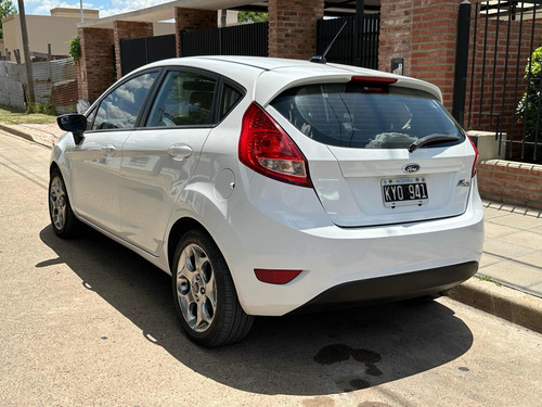 Ford Fiesta Kinetic 1.6 Design 120cv Titanium