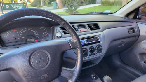 Mitsubishi Lancer 1.6 Glxi