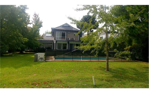 Imagen 4 de 30 de Venta Casa Country Abril, Los Robles 59
