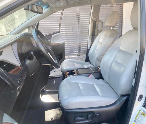 Toyota Sienna 3.5 Limited At