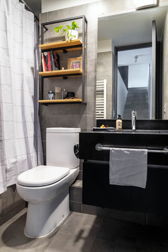 Seminuevo Con Gran Azotea Y Quincho. (triplex Condell)