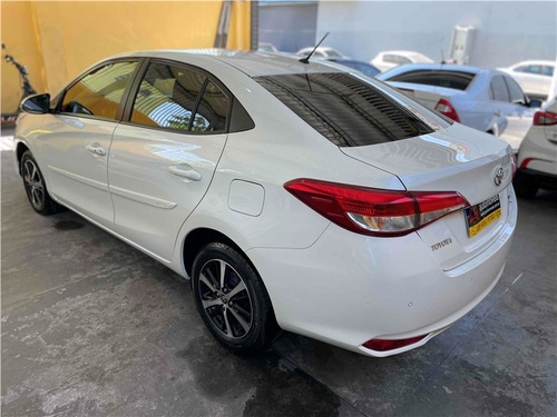 Imagem 4 de 9 de Toyota Yaris 1.5 16v Flex Sedan Xs Multidrive