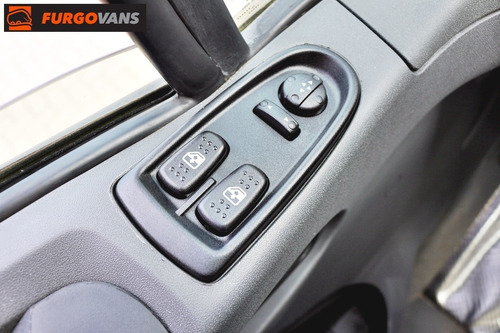 Imagem 9 de 14 de Iveco 2018 Daily 45s17 Minibus 16 Passageiros Branca (6450)