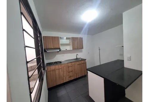 Casa En Venta 2do Piso 2 Niveles En Floresta Alcazares 140 Mt²