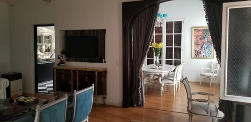 Permuta O Venta Hermosa Casaquinta O Permanente - 2 Casas