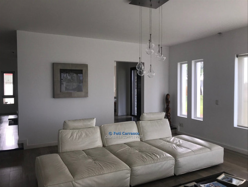 Imagen 5 de 13 de Casa En Venta Rambla Costanera
