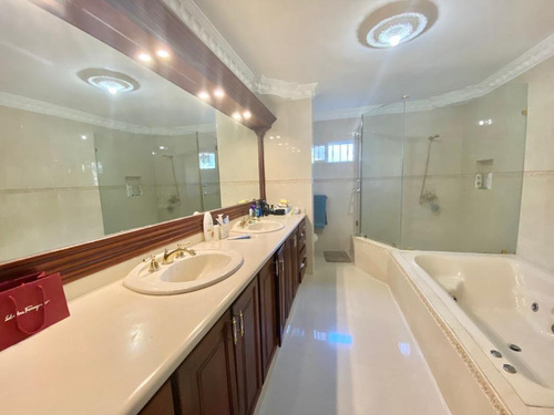 Casa En Venta En Cacicazgos