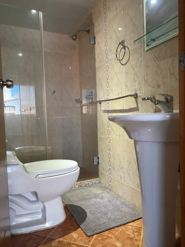 Imagen 13 de 15 de Excelente Apartamento Vacacional Edificio Vicenzo Costa Azul A Pocos Metros Del Centro Comercial La Vela