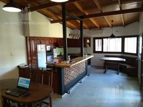 Imagen 5 de 16 de Casa 5 Ambientes Venta Ituzaingó Centro