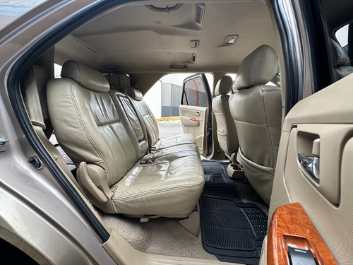 Toyota Fortuner 2010 4x4