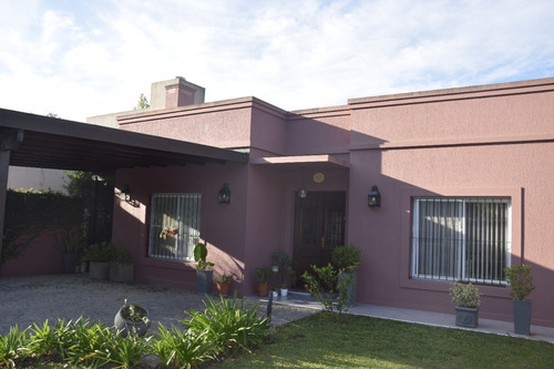 Imagen 1 de 9 de Excelente Casa En Los Cardales