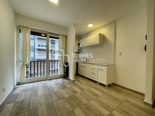 Imagen 27 de 30 de Tour Virtual Departamento En Venta 1 Ambiente Con Balcón A Metros De Plaza Colón - Mar Del Plata