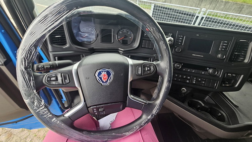 Scania R 450 A6x2 2022/2023