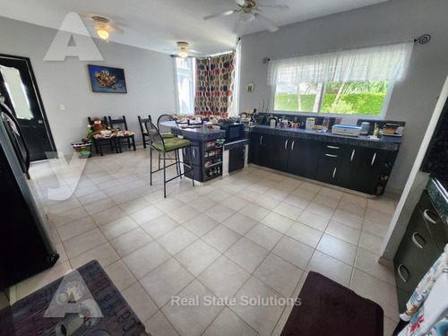 Casa En Venta 4 Recámaras, Amueblada, Piscina, Estudio Tv, Res. Campestre, Cancún