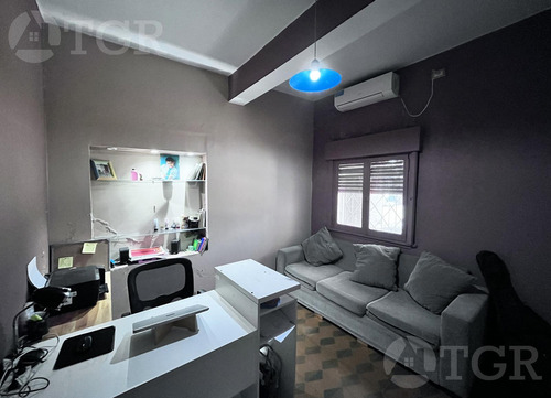 Venta De Distinguida Casa En Hurlingham