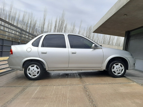 Imagen 6 de 15 de Chevrolet Corsa Classic
