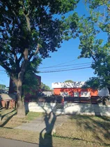 Comprar Excelente Oportunidad, Casa En Peñarol De 2 Dormitorios Con Gran Terreno En Padron Unico, 3 Cocheras, Parrillero Y Estufa A Leña