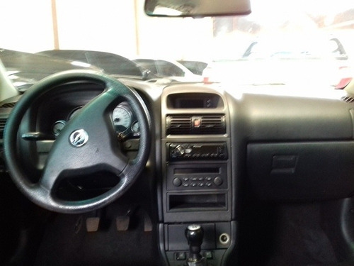Gm - Chevrolet - Hatch Médio Astra Hatch Advantage 2.0 4p.