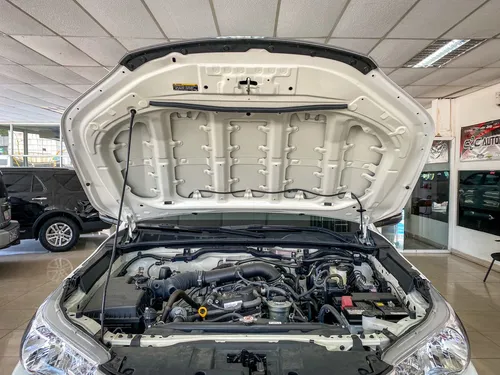 Toyota Hilux 2.7 4x4